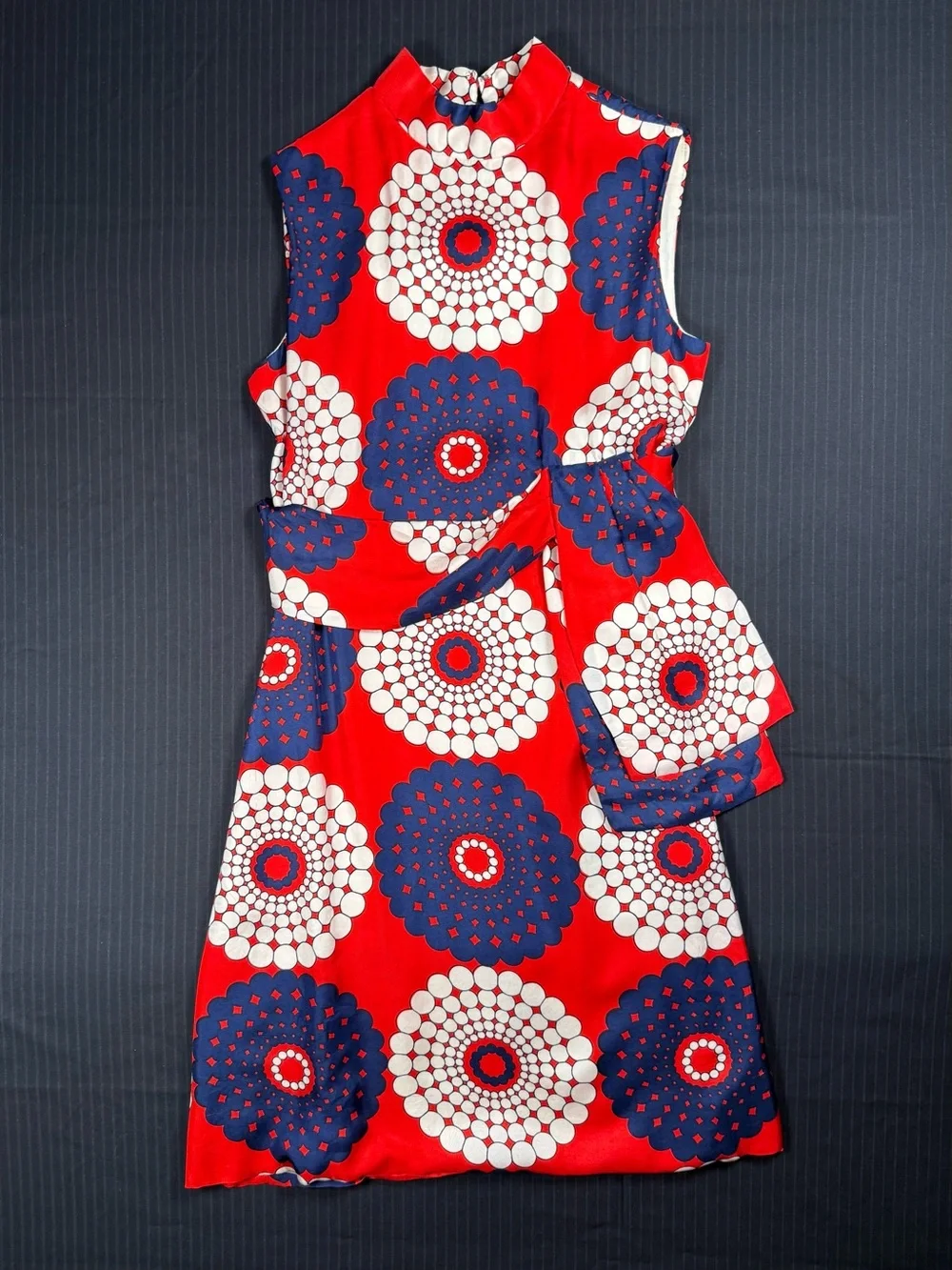 Vintage Mod Floral Geometric Shift Dress - Picture 16 of 16